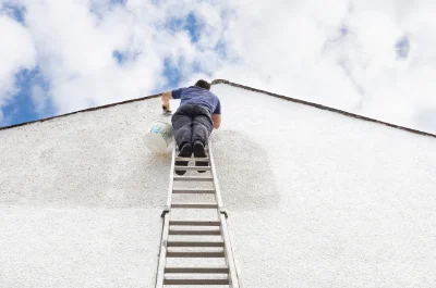 Peinture extérieure à Labarthète — façades et ravalement